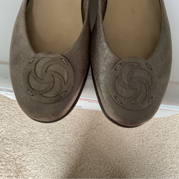 The Flexx Bon Bon Medallion Ballet Flats Leather 8.5 - Picture 1 of 7